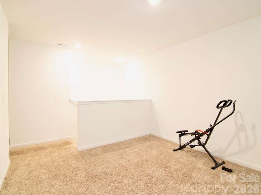 121 Asbury Place, Lexington, NC 27295.  MLS# CAR4352347, YatesRealty ID 11318. Loft