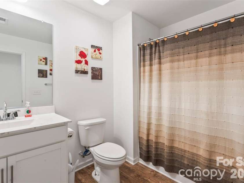 121 Asbury Place, Lexington, NC 27295.  MLS# CAR4352347, YatesRealty ID 11318. Secondary Bathroom