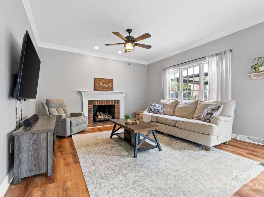 1358 Colwick Lane, Rock Hill, SC 29732.  MLS# CAR4249276, YatesRealty ID 11318. Great room