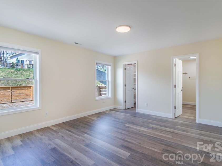 191 Patriot Place, Mars Hill, NC 28754.  MLS# CAR4366496, YatesRealty ID 11319. 