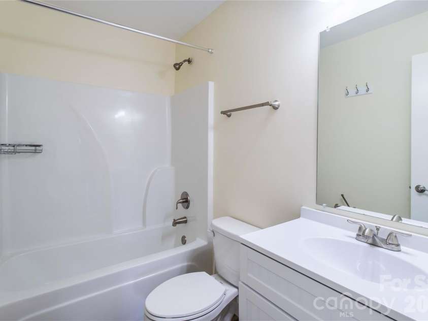191 Patriot Place, Mars Hill, NC 28754.  MLS# CAR4366496, YatesRealty ID 11319. 