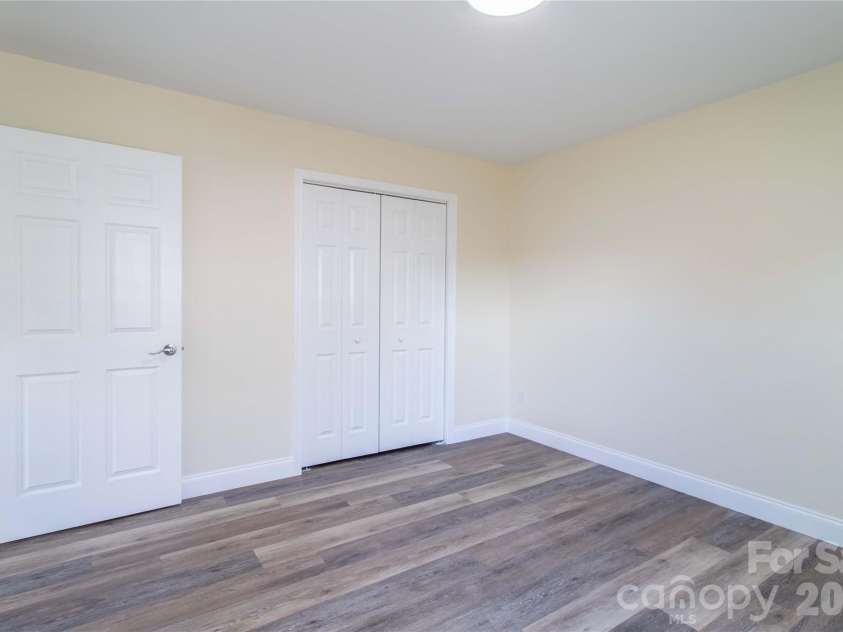 191 Patriot Place, Mars Hill, NC 28754.  MLS# CAR4366496, YatesRealty ID 11319. 