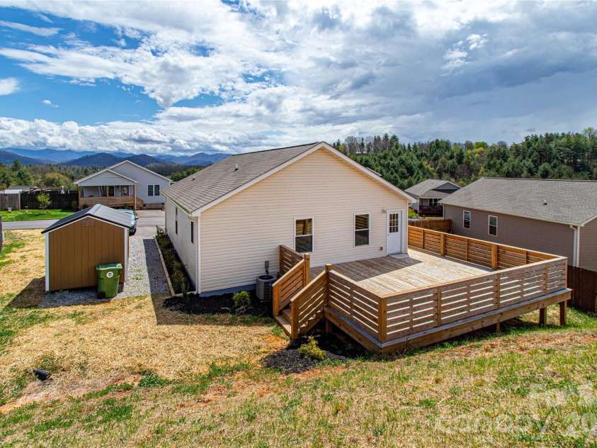 191 Patriot Place, Mars Hill, NC 28754.  MLS# CAR4366496, YatesRealty ID 11319. 