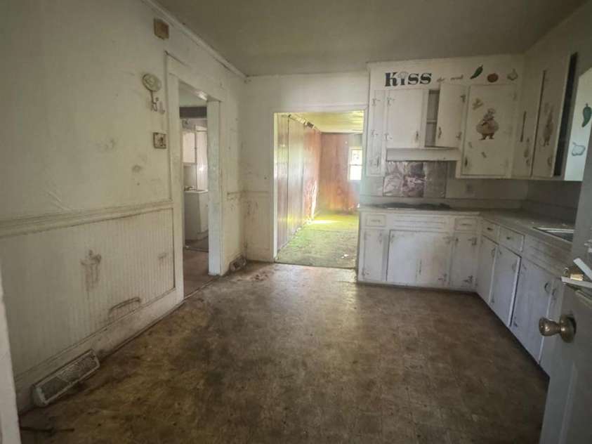 65 Maynard Avenue, Ansonville, NC 28170.  MLS# CAR4270998, YatesRealty ID 1132. 