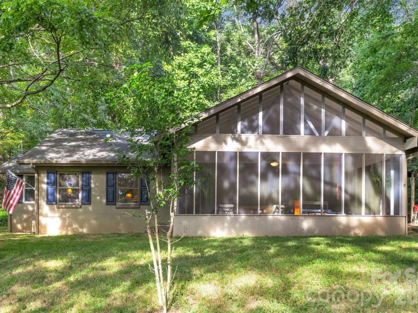3605 Skyuka Mountain Road, Columbus, NC 28722.  MLS# CAR4289447, YatesRealty ID 11320. 3605 Skyuka Mountain Rd