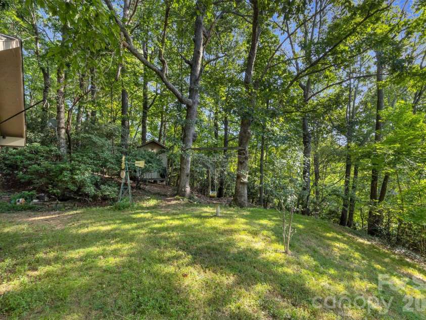 3605 Skyuka Mountain Road, Columbus, NC 28722.  MLS# CAR4289447, YatesRealty ID 11320. 