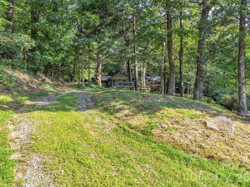 3605 Skyuka Mountain Road, Columbus, NC 28722.  MLS# CAR4289447, YatesRealty ID 11320. 