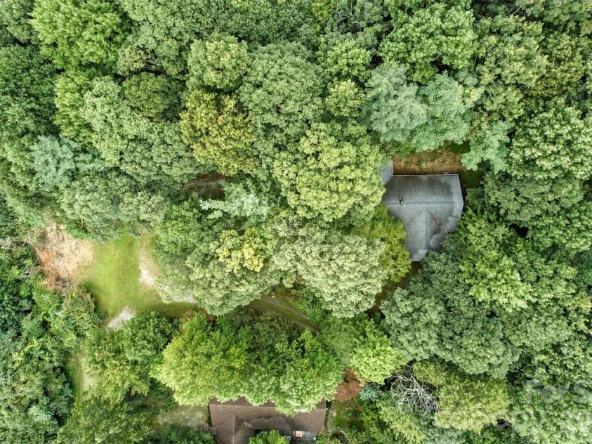 3605 Skyuka Mountain Road, Columbus, NC 28722.  MLS# CAR4289447, YatesRealty ID 11320. 
