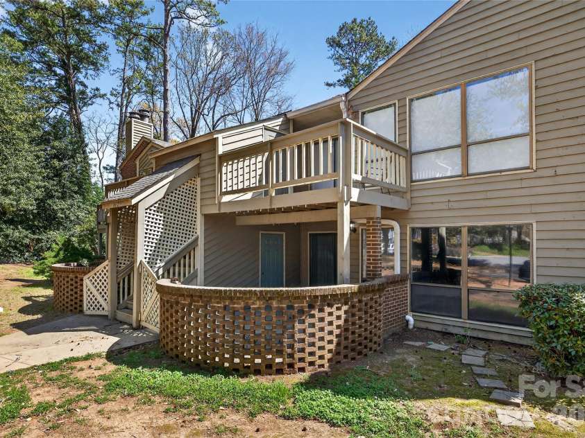 1612 Sharon Road, Charlotte, NC 28210.  MLS# CAR4364547, YatesRealty ID 11321. 