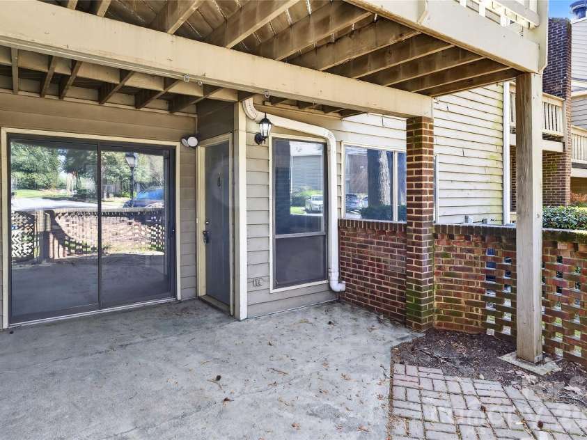 1612 Sharon Road, Charlotte, NC 28210.  MLS# CAR4364547, YatesRealty ID 11321. 