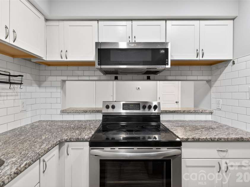 1612 Sharon Road, Charlotte, NC 28210.  MLS# CAR4364547, YatesRealty ID 11321. 