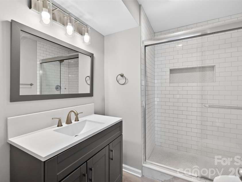 1612 Sharon Road, Charlotte, NC 28210.  MLS# CAR4364547, YatesRealty ID 11321. 