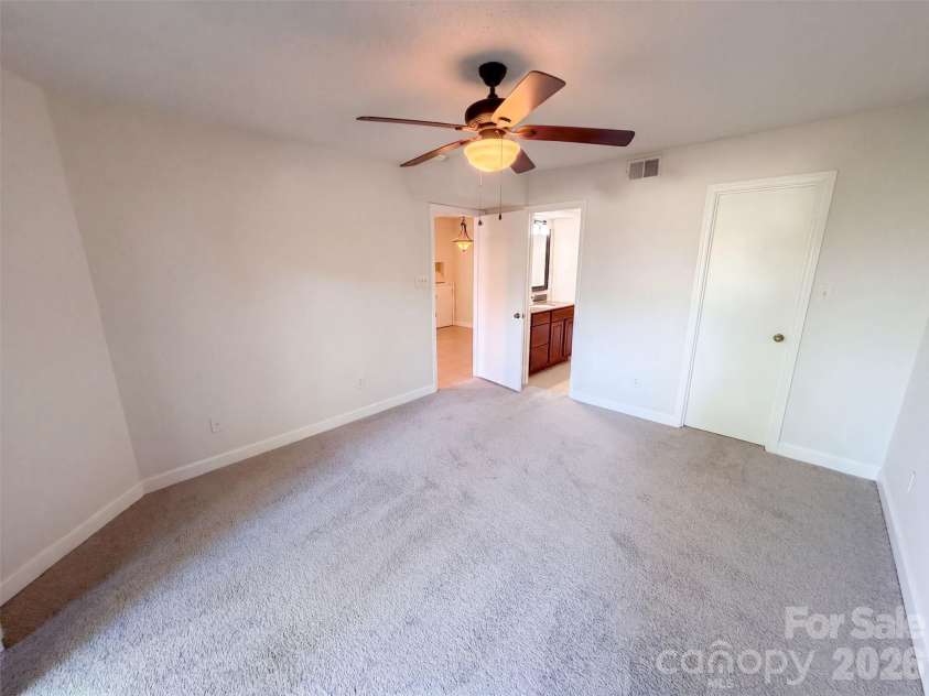 1612 Sharon Road, Charlotte, NC 28210.  MLS# CAR4415970, YatesRealty ID 11321. 