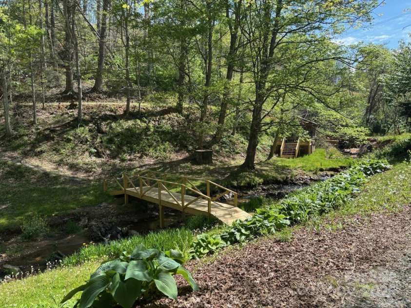 324 Marble Mine Road, Bakersville, NC 28705.  MLS# CAR4237907, YatesRealty ID 11321. 