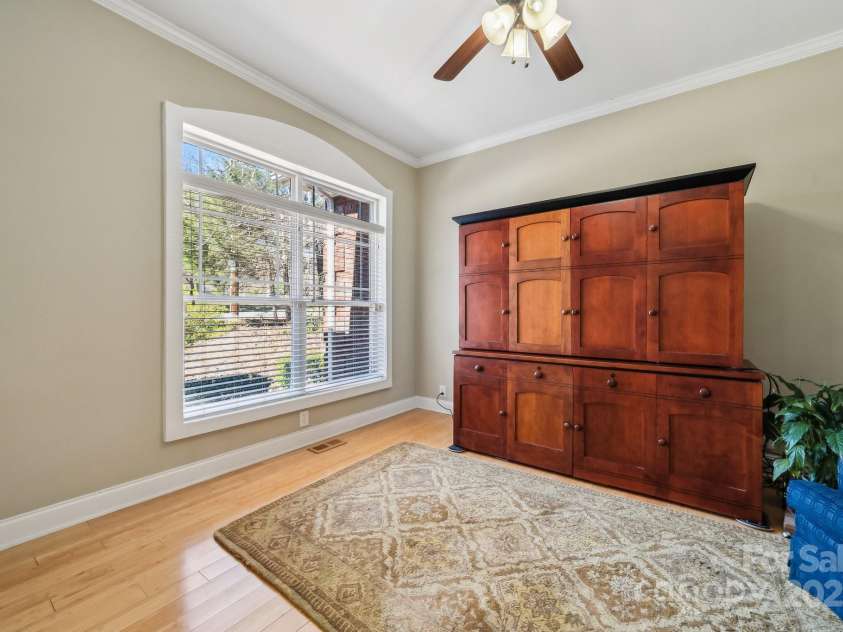 10620 Ford Road, Charlotte, NC 28214.  MLS# CAR4277781, YatesRealty ID 11322. 