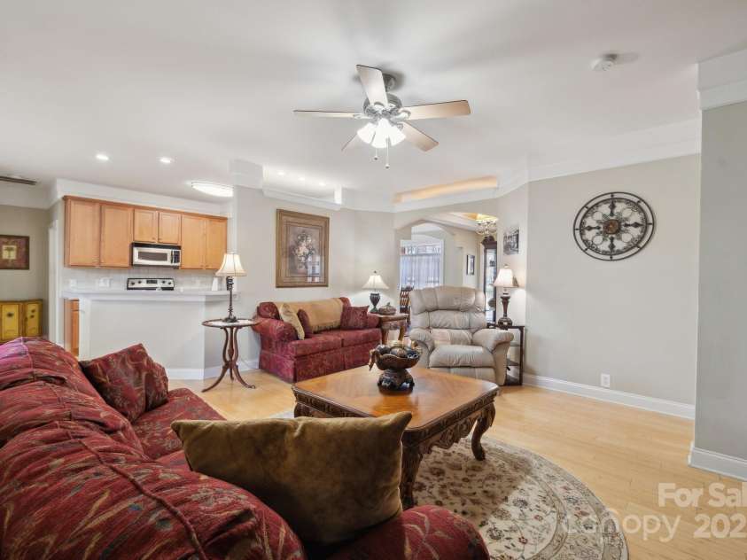 10620 Ford Road, Charlotte, NC 28214.  MLS# CAR4277781, YatesRealty ID 11322. 