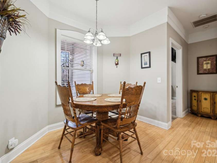 10620 Ford Road, Charlotte, NC 28214.  MLS# CAR4277781, YatesRealty ID 11322. 