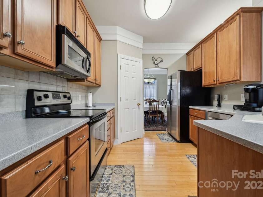 10620 Ford Road, Charlotte, NC 28214.  MLS# CAR4277781, YatesRealty ID 11322. 