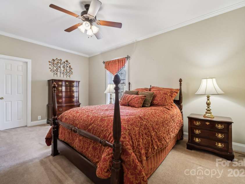 10620 Ford Road, Charlotte, NC 28214.  MLS# CAR4277781, YatesRealty ID 11322. 
