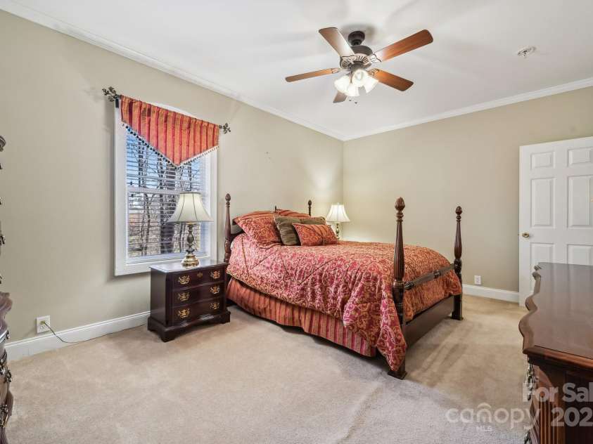 10620 Ford Road, Charlotte, NC 28214.  MLS# CAR4277781, YatesRealty ID 11322. 