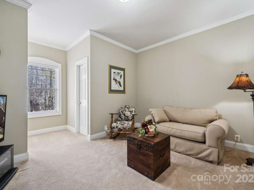 10620 Ford Road, Charlotte, NC 28214.  MLS# CAR4277781, YatesRealty ID 11322. 