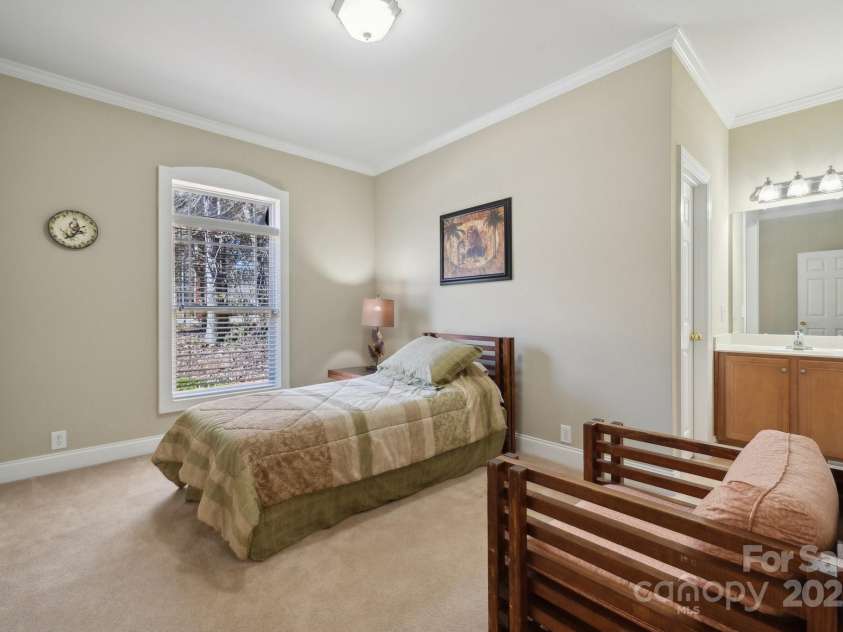 10620 Ford Road, Charlotte, NC 28214.  MLS# CAR4277781, YatesRealty ID 11322. 