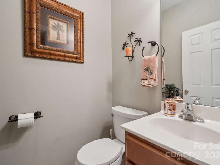 10620 Ford Road, Charlotte, NC 28214.  MLS# CAR4277781, YatesRealty ID 11322. 