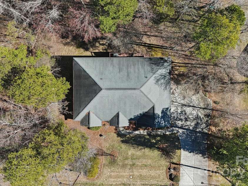10620 Ford Road, Charlotte, NC 28214.  MLS# CAR4277781, YatesRealty ID 11322. 