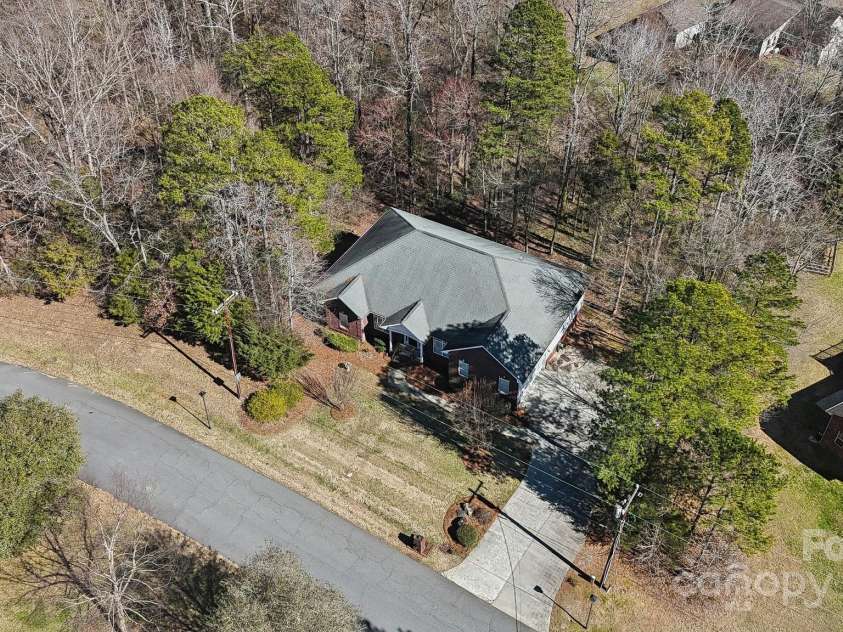 10620 Ford Road, Charlotte, NC 28214.  MLS# CAR4277781, YatesRealty ID 11322. 
