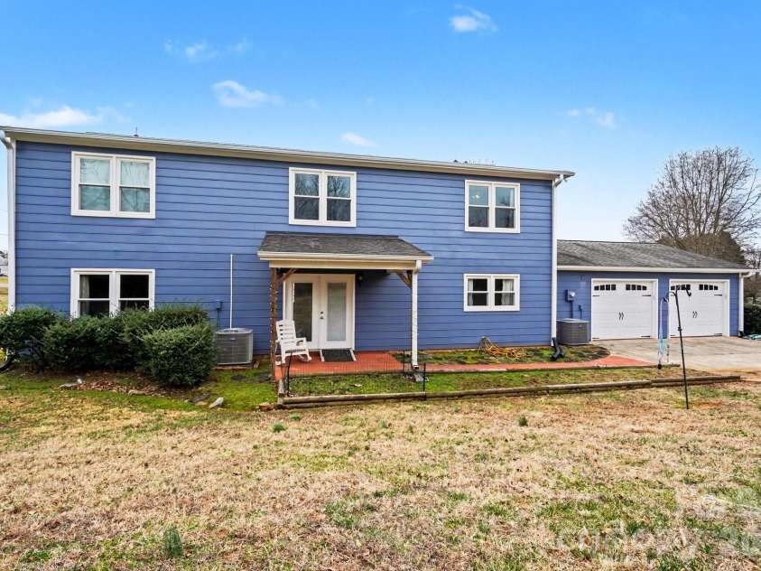 3361 47th Avenue Place, Hickory, NC 28601.  MLS# CAR4350708, YatesRealty ID 11323. Backyard