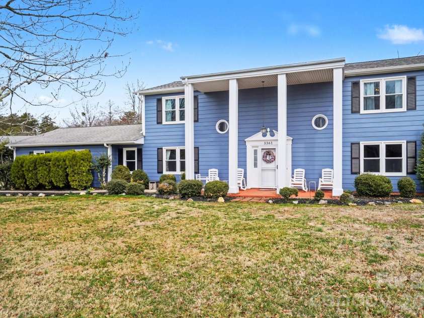 3361 47th Avenue Place, Hickory, NC 28601.  MLS# CAR4350708, YatesRealty ID 11323. Front entrance