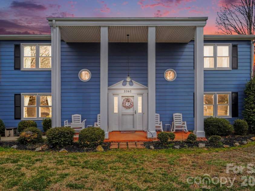 3361 47th Avenue Place, Hickory, NC 28601.  MLS# CAR4350708, YatesRealty ID 11323. Front Entrance