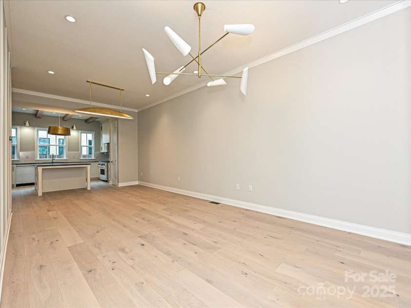 4121 Selwyn Walk Court, Charlotte, NC 28209.  MLS# CAR4237040, YatesRealty ID 11323. 
