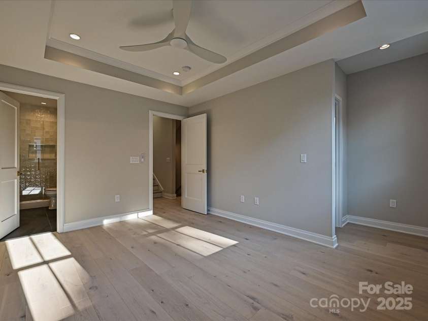 4121 Selwyn Walk Court, Charlotte, NC 28209.  MLS# CAR4237040, YatesRealty ID 11323. Primary Bedroom