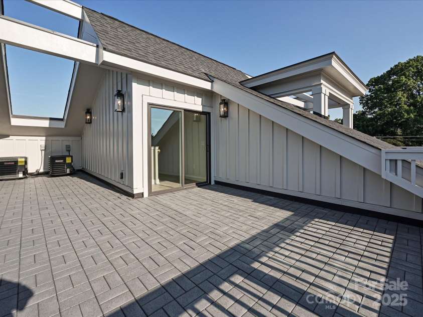 4121 Selwyn Walk Court, Charlotte, NC 28209.  MLS# CAR4237040, YatesRealty ID 11323. Terrace