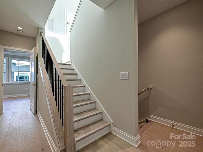 4121 Selwyn Walk Court, Charlotte, NC 28209.  MLS# CAR4300818, YatesRealty ID 11323. 