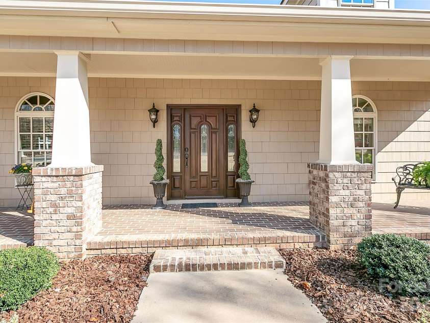 2634 Fox Ridge Road, Asheboro, NC 27205.  MLS# CAR4255934, YatesRealty ID 11324. 