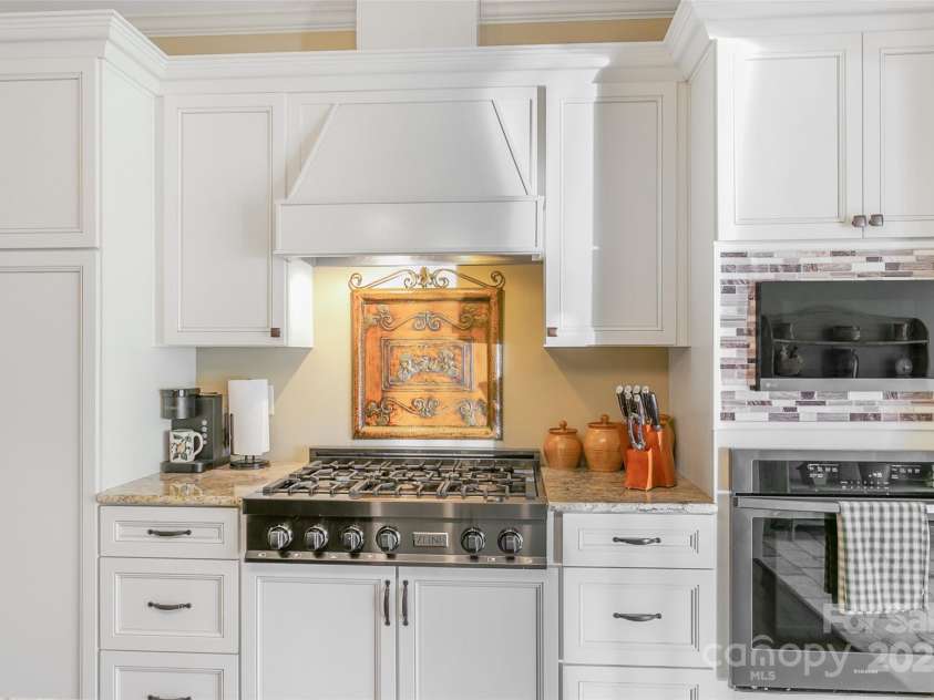 2634 Fox Ridge Road, Asheboro, NC 27205.  MLS# CAR4255934, YatesRealty ID 11324. 