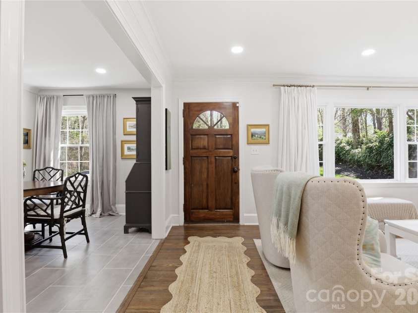 2732 Temple Lane, Charlotte, NC 28205.  MLS# CAR4362386, YatesRealty ID 11324. 