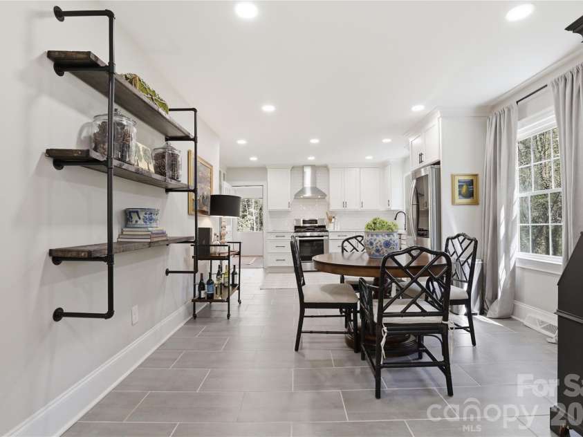 2732 Temple Lane, Charlotte, NC 28205.  MLS# CAR4362386, YatesRealty ID 11324. 