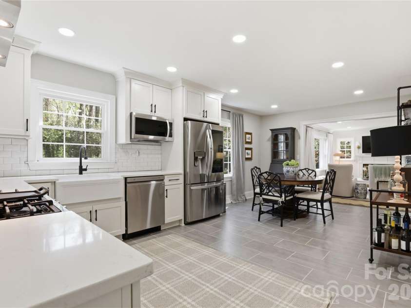 2732 Temple Lane, Charlotte, NC 28205.  MLS# CAR4362386, YatesRealty ID 11324. 