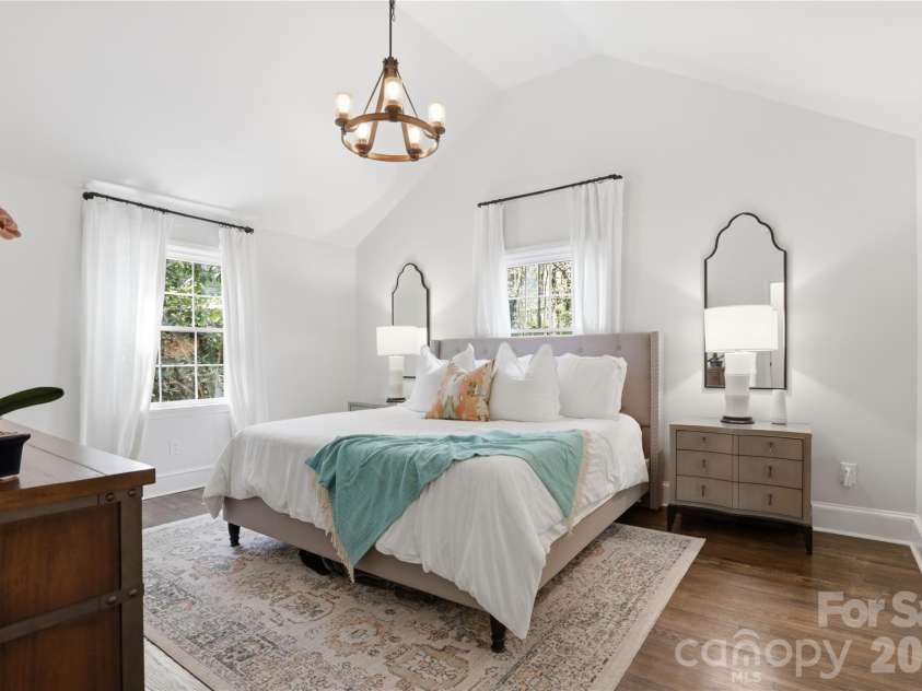 2732 Temple Lane, Charlotte, NC 28205.  MLS# CAR4362386, YatesRealty ID 11324. 