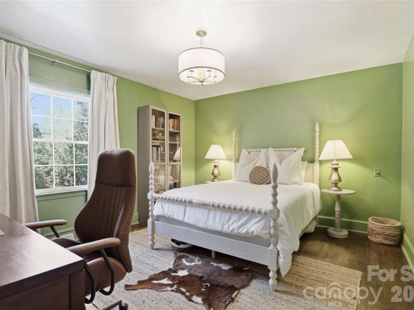 2732 Temple Lane, Charlotte, NC 28205.  MLS# CAR4362386, YatesRealty ID 11324. 