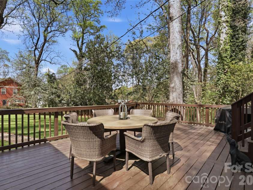 2732 Temple Lane, Charlotte, NC 28205.  MLS# CAR4362386, YatesRealty ID 11324. 
