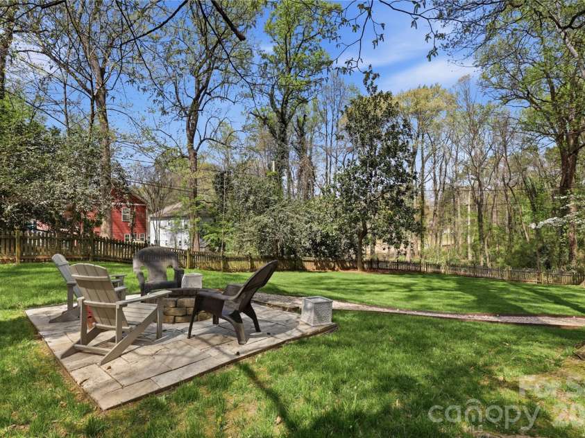 2732 Temple Lane, Charlotte, NC 28205.  MLS# CAR4362386, YatesRealty ID 11324. 