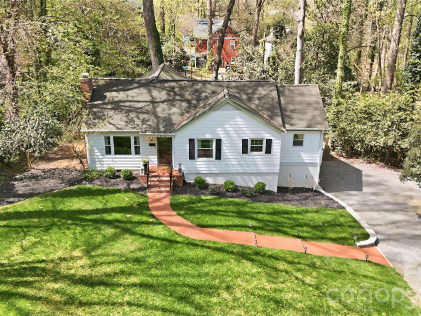 2732 Temple Lane, Charlotte, NC 28205.  MLS# CAR4362386, YatesRealty ID 11324. 
