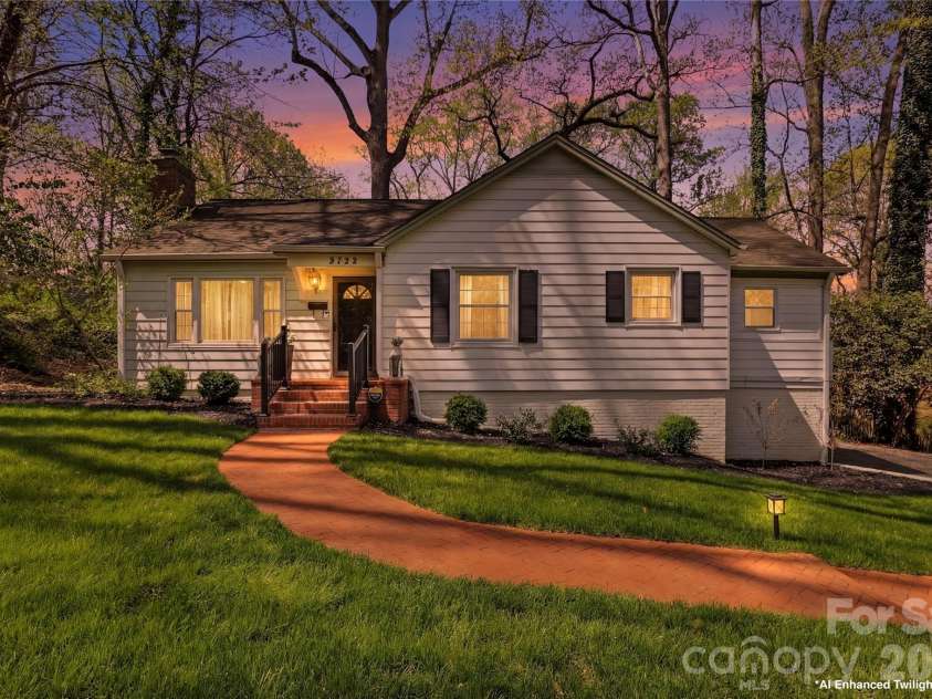2732 Temple Lane, Charlotte, NC 28205.  MLS# CAR4362386, YatesRealty ID 11324. 