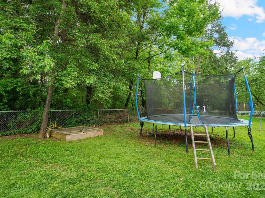 81 Bear Creek Road, Asheville, NC 28806.  MLS# CAR4253442, YatesRealty ID 11325. Ideal for Play or Pets