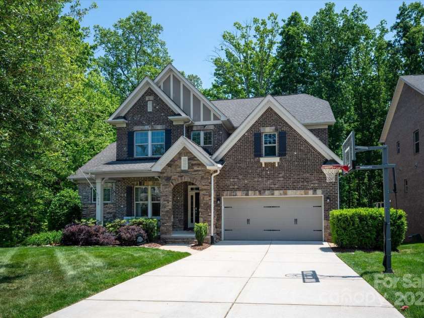 938 Rock Forest Way, Fort Mill, SC 29707.  MLS# CAR4252982, YatesRealty ID 11326. 