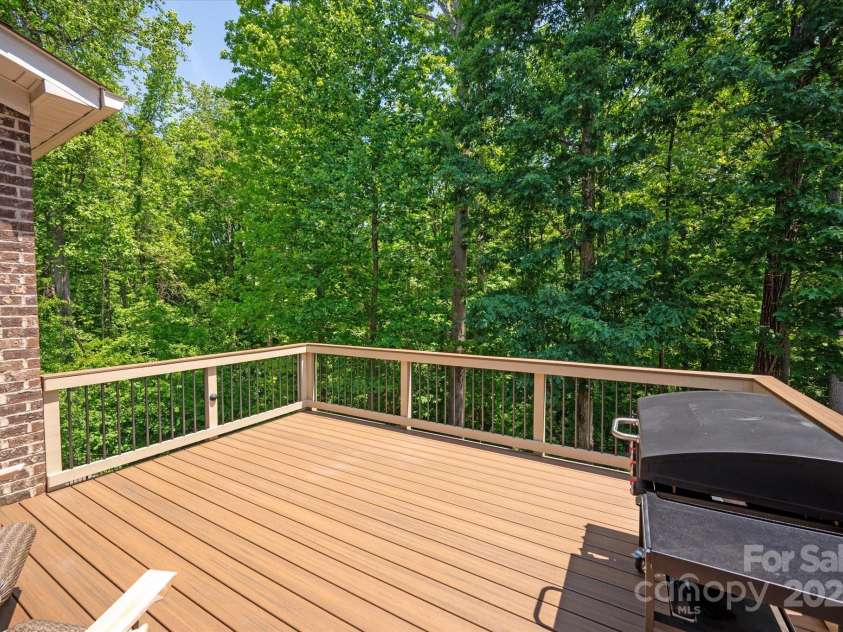 938 Rock Forest Way, Fort Mill, SC 29707.  MLS# CAR4252982, YatesRealty ID 11326. 